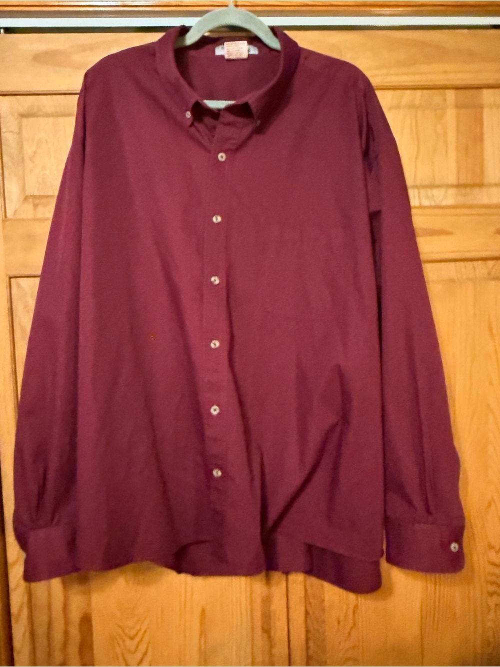 Men's Long-Sleeve Dress Shirt in Wine
